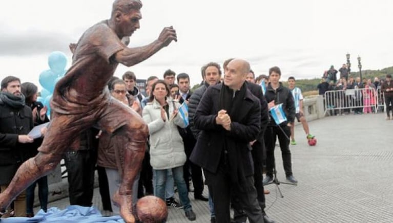 Destrozaron la estatua Messi en el Paseo de la Gloria