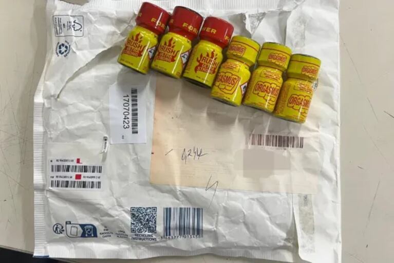 Detectaron en Córdoba contrabando de “popper”, la droga sexual: era enviada por correo desde Europa