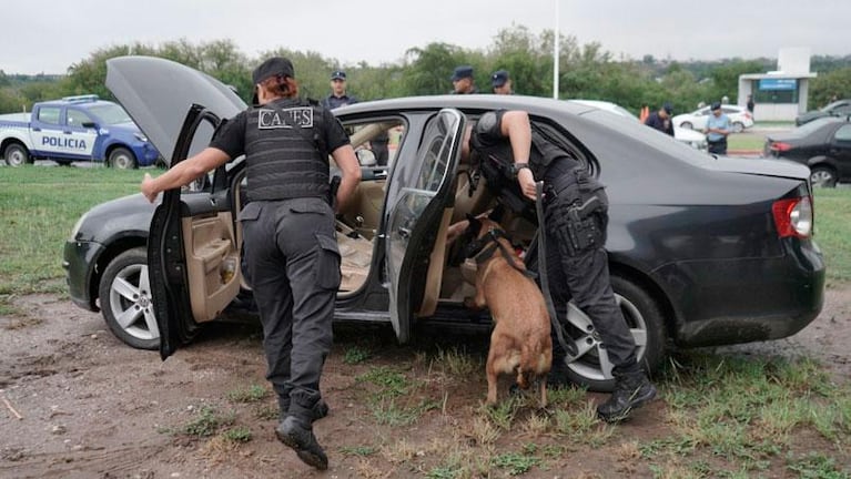 Detenidos y secuestro de autos y motos en la zona sur de Córdoba