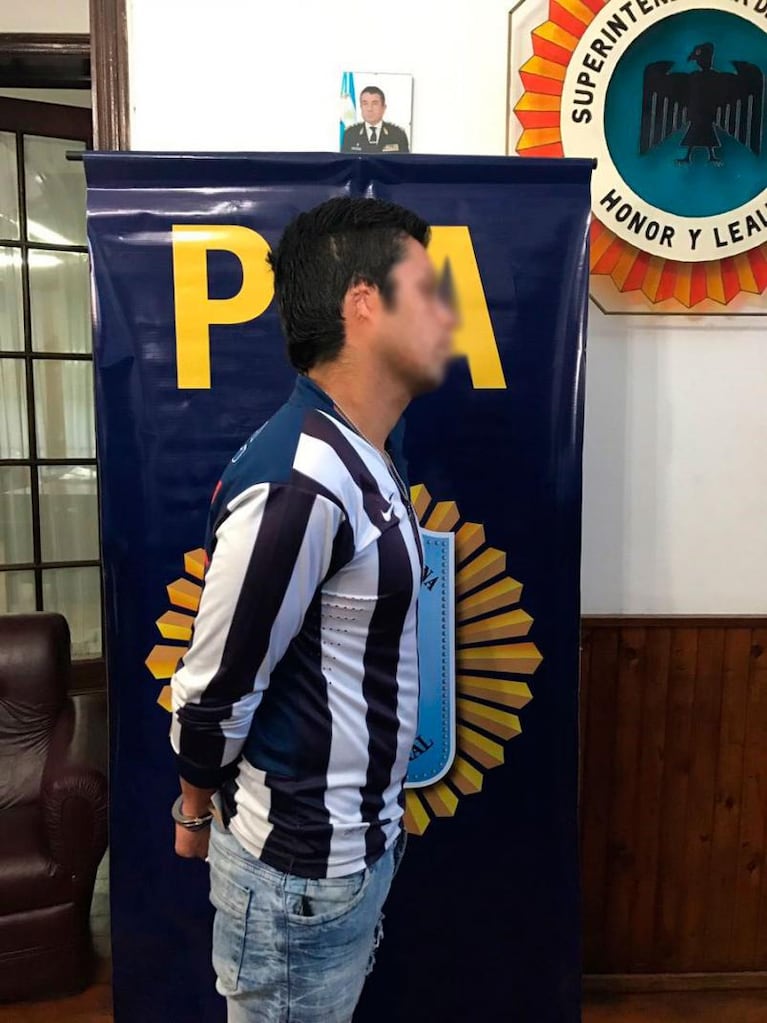 Detuvieron a un peruano sin una oreja acusado de vender drogas