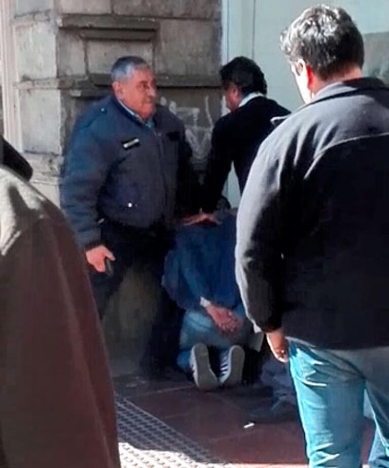 Detuvieron a un policía que intentó robar en un sex shop del centro