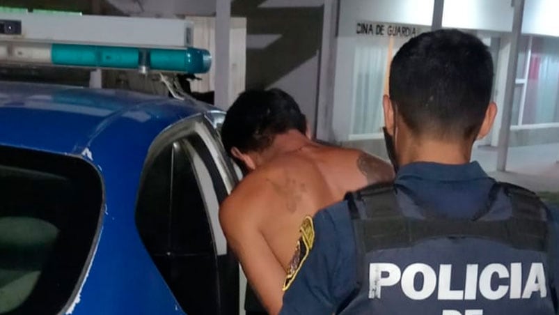 Detuvieron a uno de los dos ladrones cuando intentaba escapar.