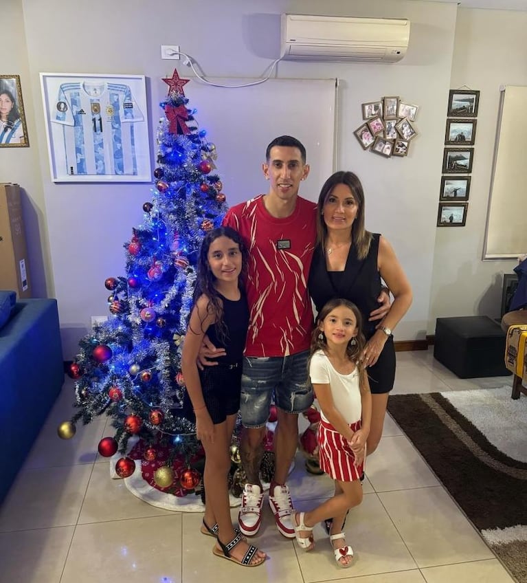 Di Mara y la postal de Navidad que confirm su humildad