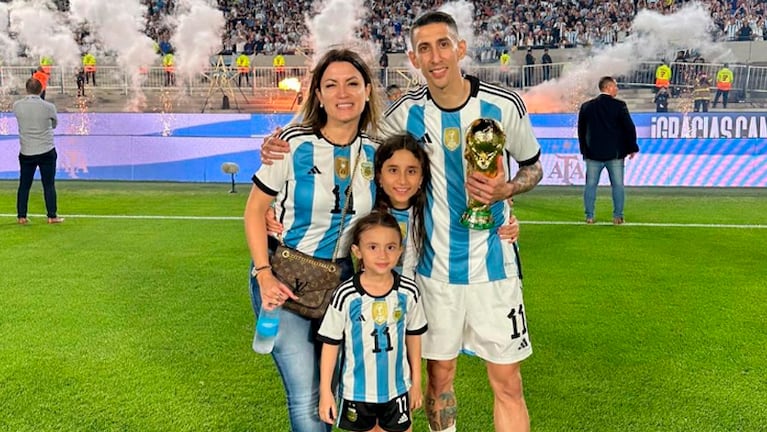 Di María anunció cuándo se retira con la Selección y su esposa lo bancó.