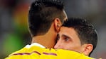 Di María con Sergio Romero tras la derrota en la final del Mundial de Brasil.