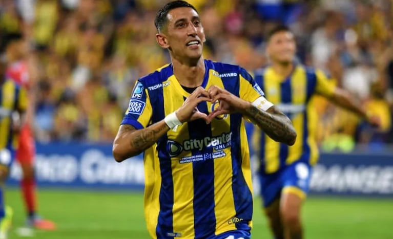 Di María marcó el penal y puso el 1 a 0.