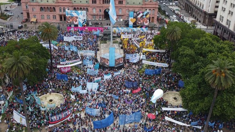 Día de la Democracia: CFK atacó al FMI y condicionó a Alberto Fernández en la negociación