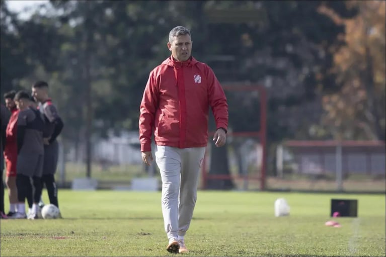 Diego Flores, el nuevo entrenador de Instituto.