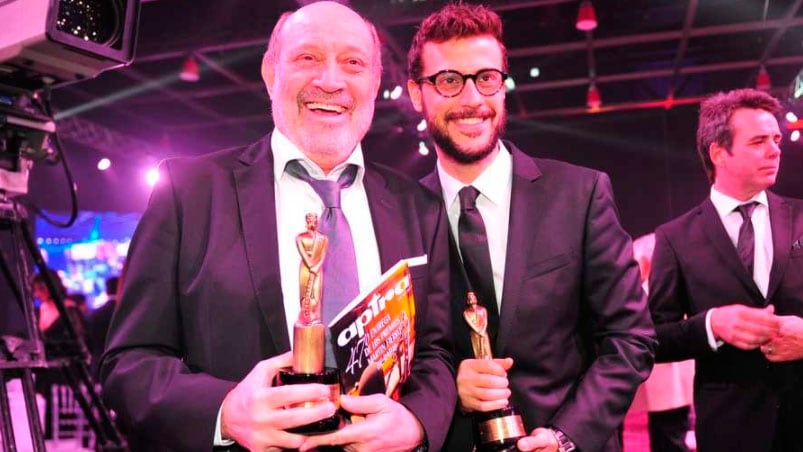 Diego Leuco y su padre, Alfredo, tras la ceremonia.