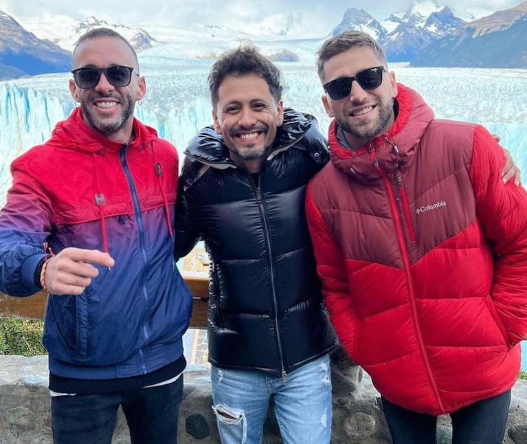 Diego, Nelson y Pablo frente al Glaciar. 