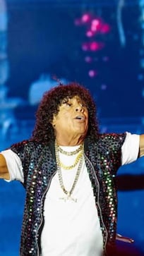 Dieron el sí en Forja: la romántica propuesta de casamiento en el baile de La Mona