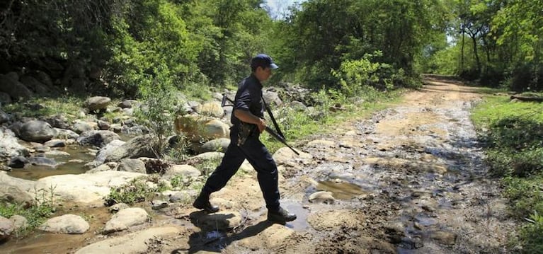 Diez alumnos golpearon y abusaron de una compañera 