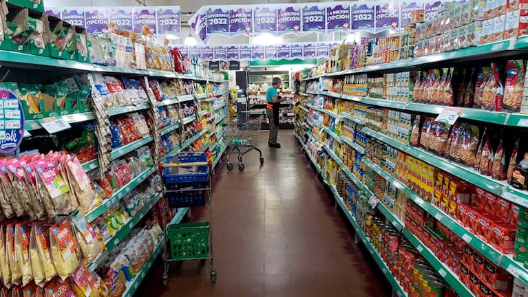 Dificultades en los supermercados para reponer mercadería