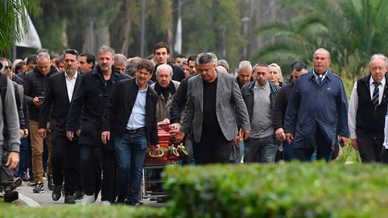 Diversas personalidades participaron del velorio de Menotti.