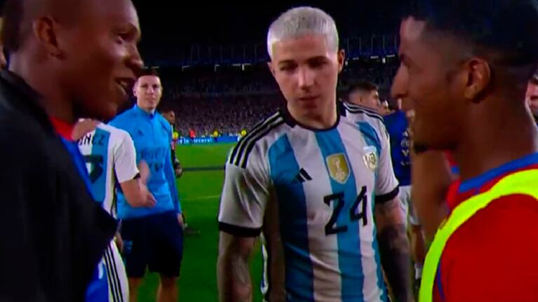 Divertido momento tras la victoria de Argentina contra Panamá.