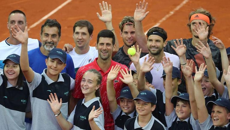 Djokovic dio positivo de coronavirus y crece el escándalo tras el torneo que organizó