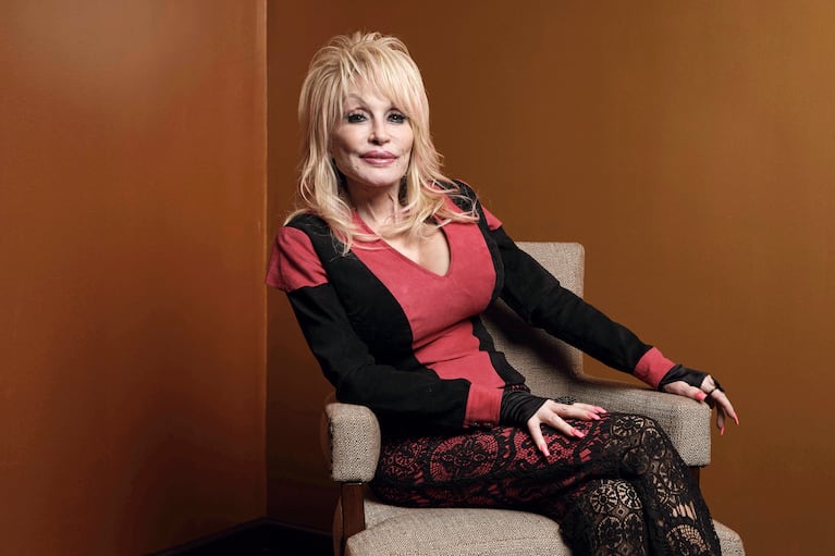 DOLLY PARTON