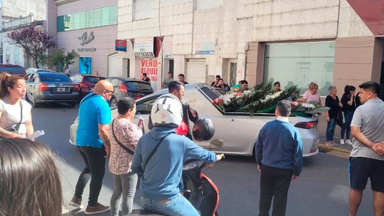 Dolor y reclamos de justicia en el funeral de la joven asesinada