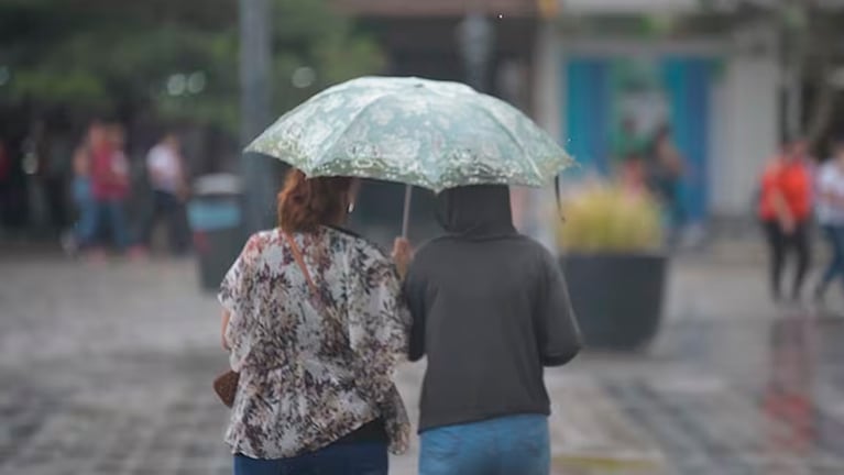 Domingo gris en Córdoba: humedad, lluvias aisladas y cómo será el inicio de la semana