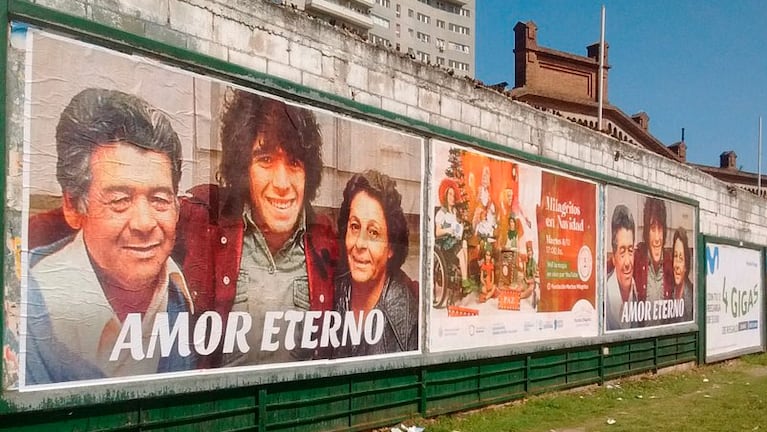 Don Diego, Diego y doña Tota Maradona, juntos en la eternidad.