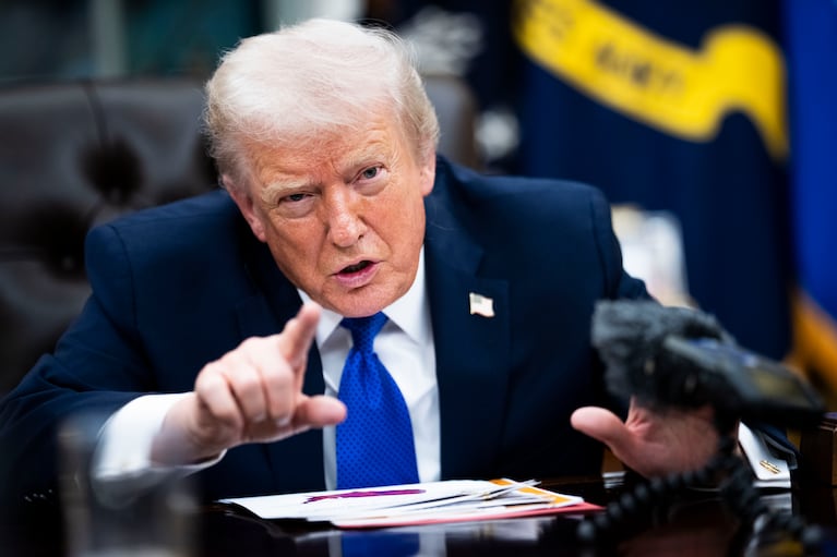 Donald Trump amenaza a Europa. 