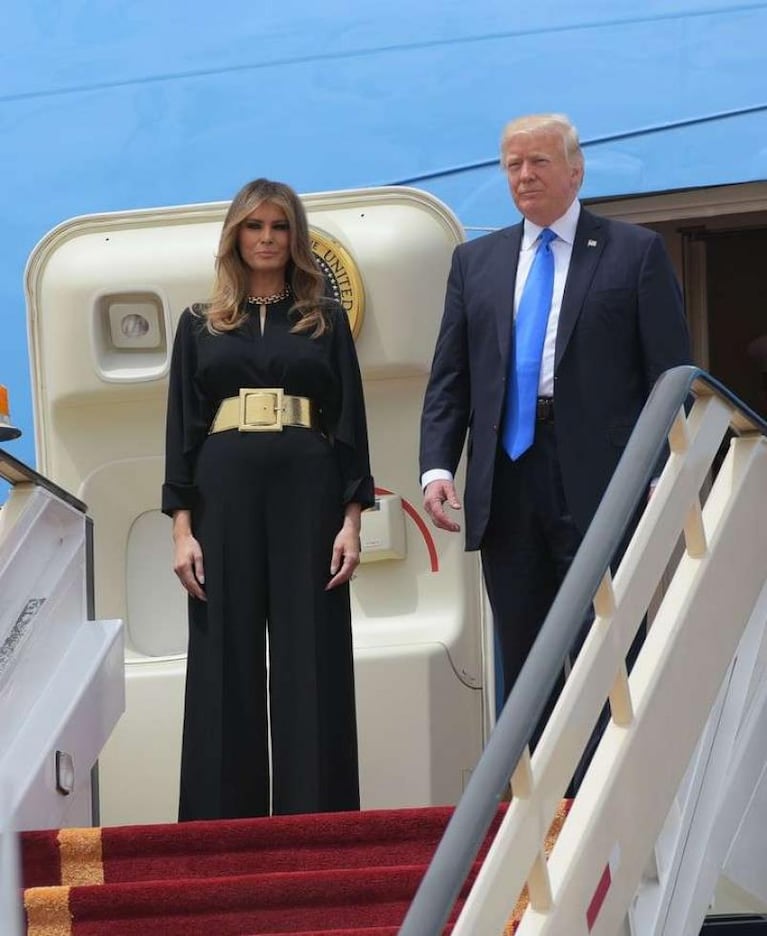Donald Trump llegó a Arabia Saudita con Melania e Ivanka