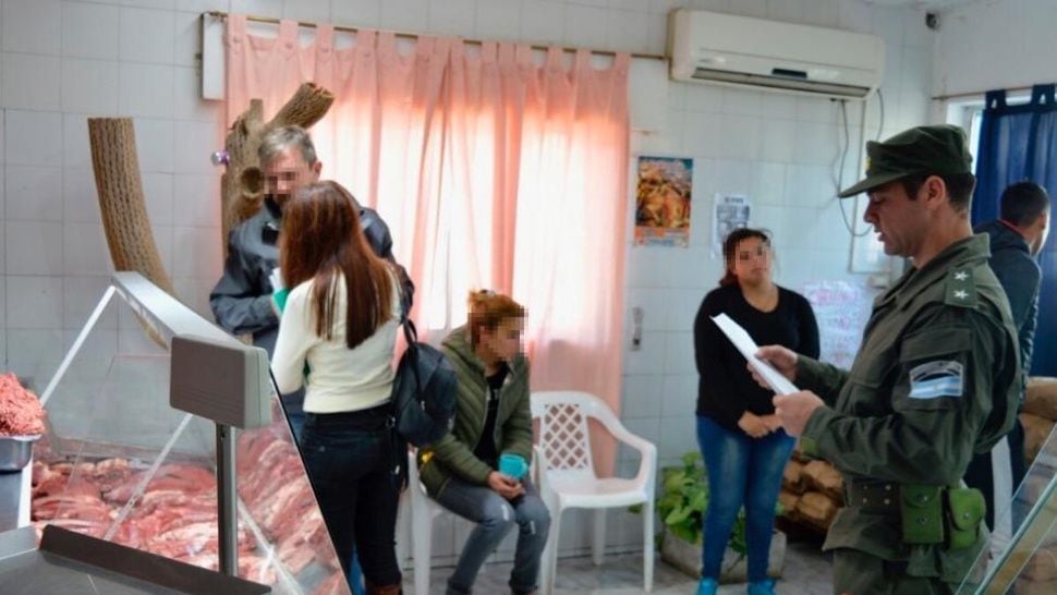 Dos carnicerías fueron clausuradas después de los nueve allanamientos.