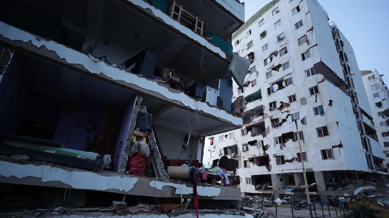 Dos fuertes terremotos sacudieron Venezuela.