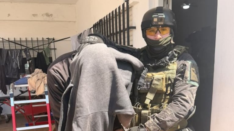 Dos hermanos detenidos por vender drogas: qué encontraron en la casa y cómo operaban