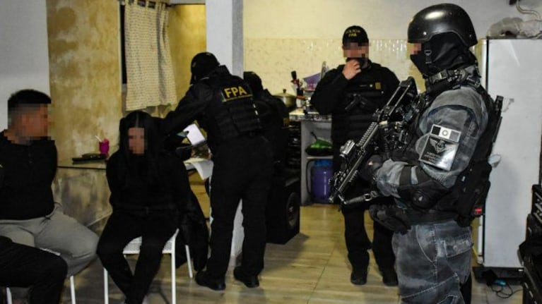 Dos hombres y dos mujeres fueron arrestados en la ciudad de Córdoba.