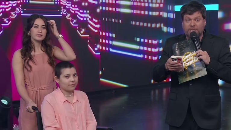 Dos jóvenes emocionaron a todos en Buenas Noches Familia.