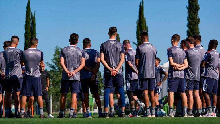 Dos jugadores de Talleres, enfrentados por una "broma pesada".