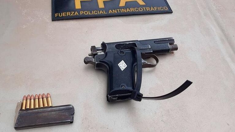 Dos menores intentaron dispararles a agentes de la FPA y quedaron detenidos