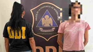 Dos mujeres fueron aprehendidas y son las principales sospechosas del crimen de un jubilado en Rosario.  (Imagen: gentileza La Capital).