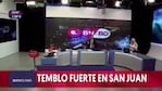 Dos periodistas salieron corriendo, otros dos se quedaron frente a cámara.