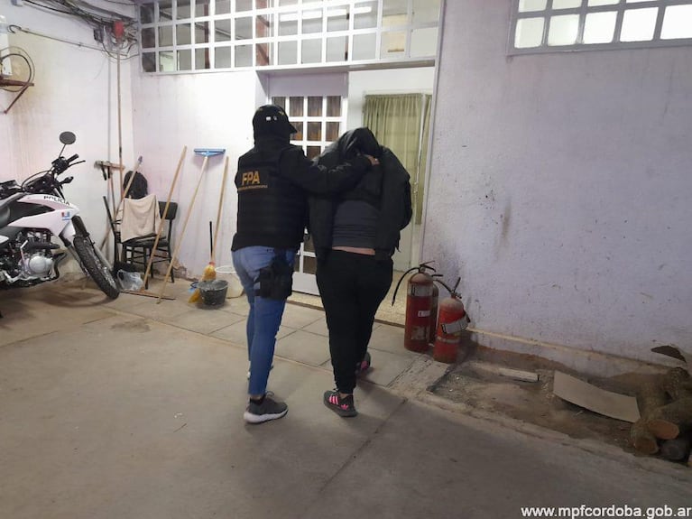 “Dos por uno en cocaína”: detuvieron a una pareja por venta de droga en Córdoba