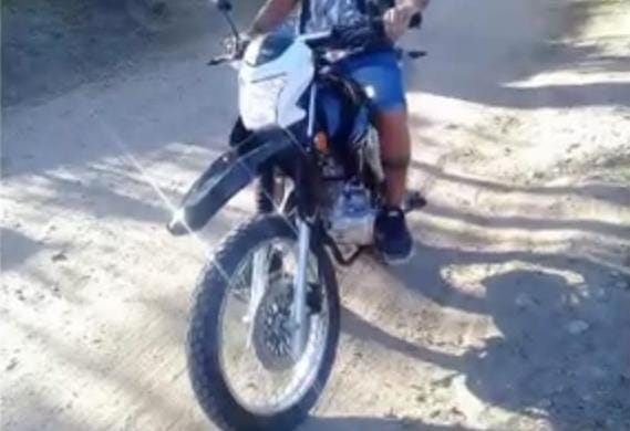 Dramático: fue a ver a su novia y 12 motochoros armados lo rodearon para robarle
