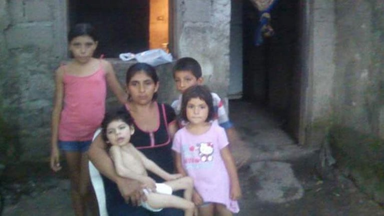 Dramático: una nena de 7 años pesa solo 12 kilos