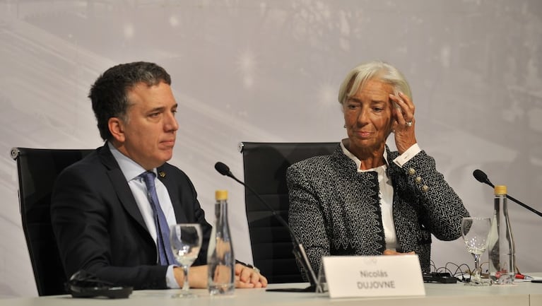 Dujovne y Lagarde encabezaron la conferencia.