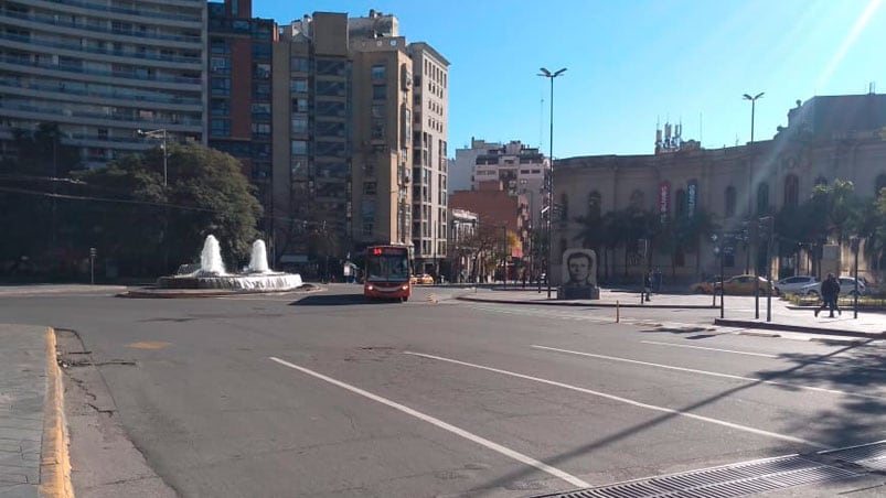 Durante el primer día de confinamiento hubo menos movimiento en el centro de Córdoba.