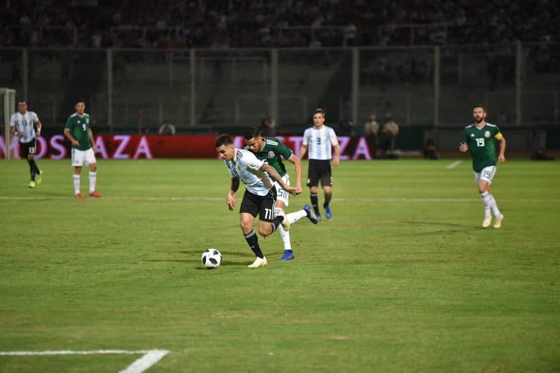 Dybala y compañía deleitaron al público en Córdoba. Foto: Lucio Casalla / ElDoce.tv