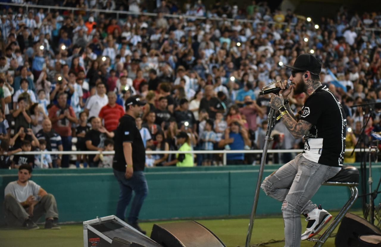 Dybala y compañía deleitaron al público en Córdoba. Foto: Lucio Casalla / ElDoce.tv