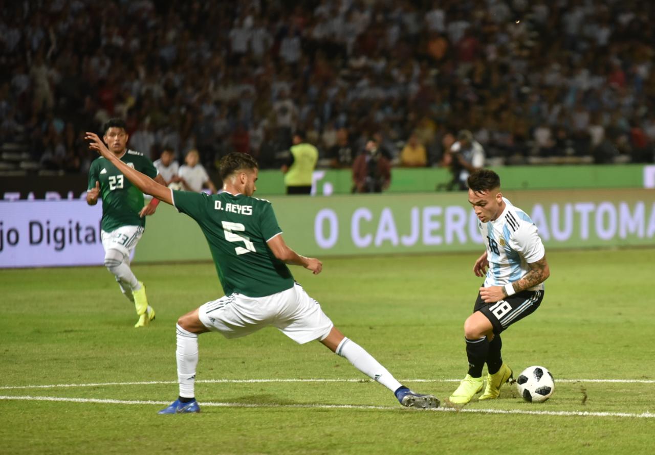 Dybala y compañía deleitaron al público en Córdoba. Foto: Lucio Casalla / ElDoce.tv