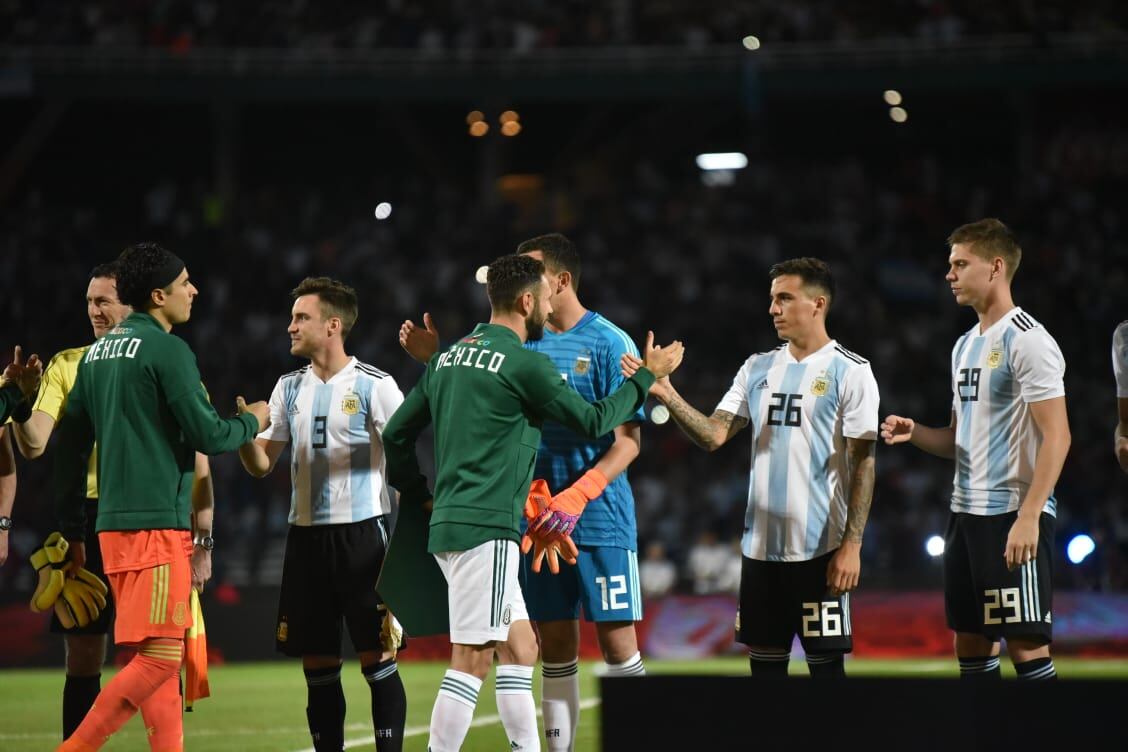 Dybala y compañía deleitaron al público en Córdoba. Foto: Lucio Casalla / ElDoce.tv