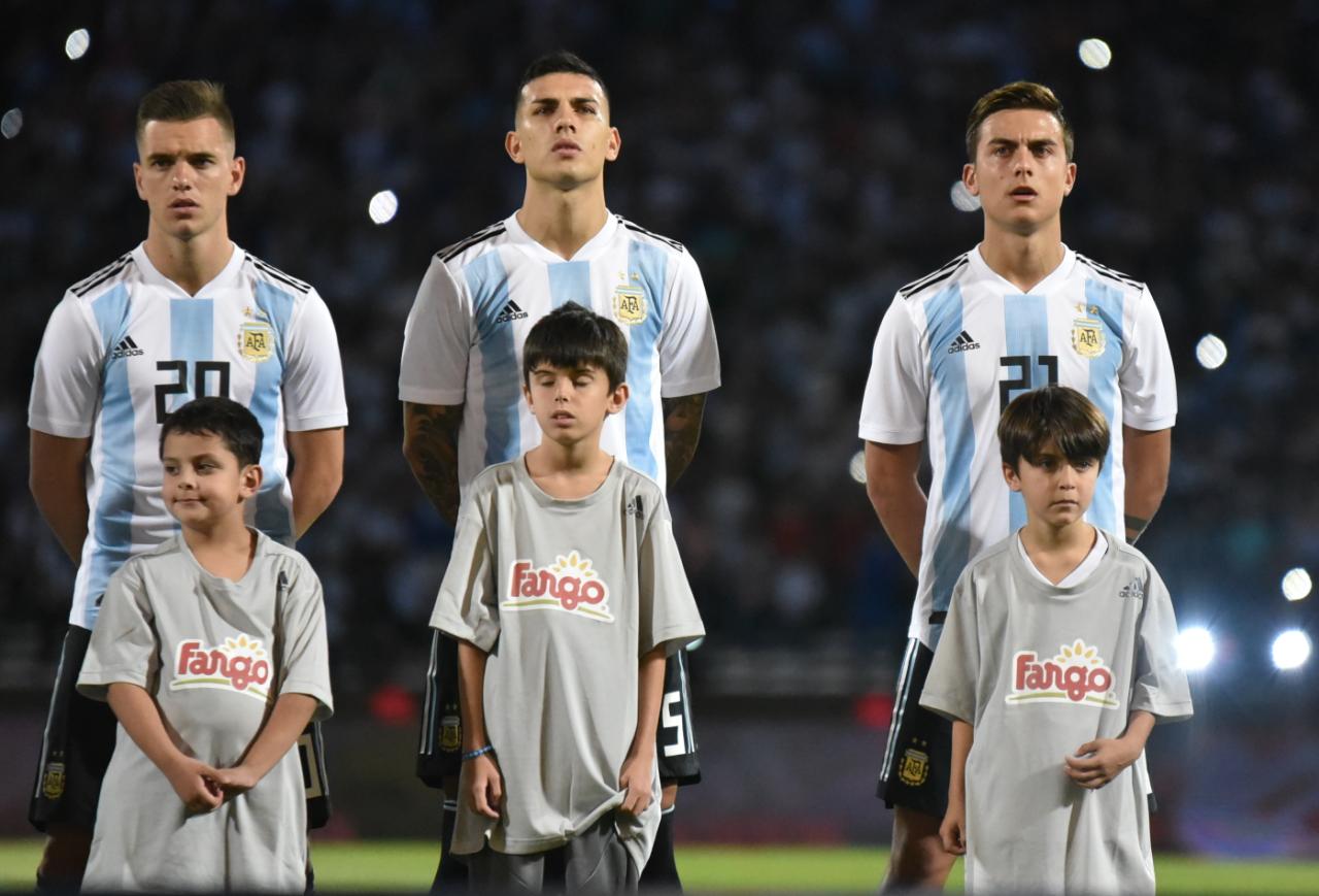 Dybala y compañía deleitaron al público en Córdoba. Foto: Lucio Casalla / ElDoce.tv