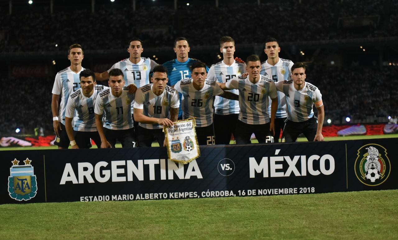 Dybala y compañía deleitaron al público en Córdoba. Foto: Lucio Casalla / ElDoce.tv