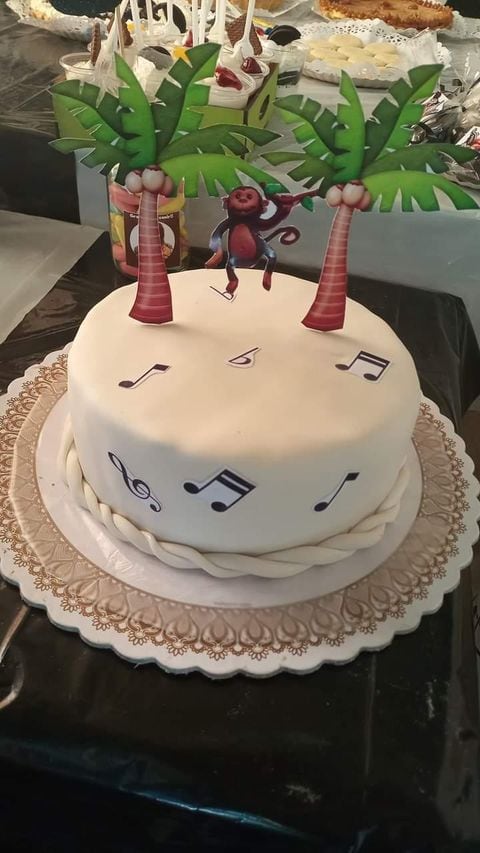 Dylan festejó su cumple de cinco con temática de La Mona.