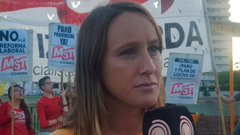 Echeverría, durante una marcha contra las reformas del Gobierno nacional.