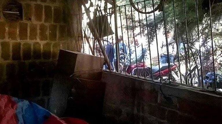 Edgardo Oviedo mantuvo encerrados a su hijo y a su esposa.