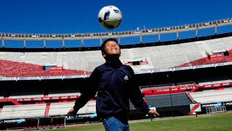 Efraín Delgado jugó en la cancha de River.